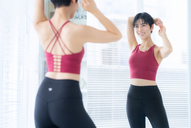 自宅でのストレッチの様子